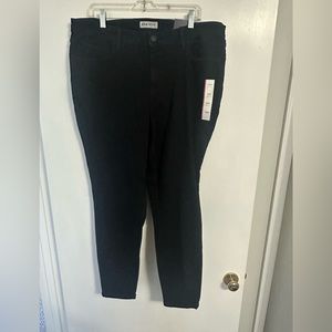 Ava & Viv Skinny Jeans in Black